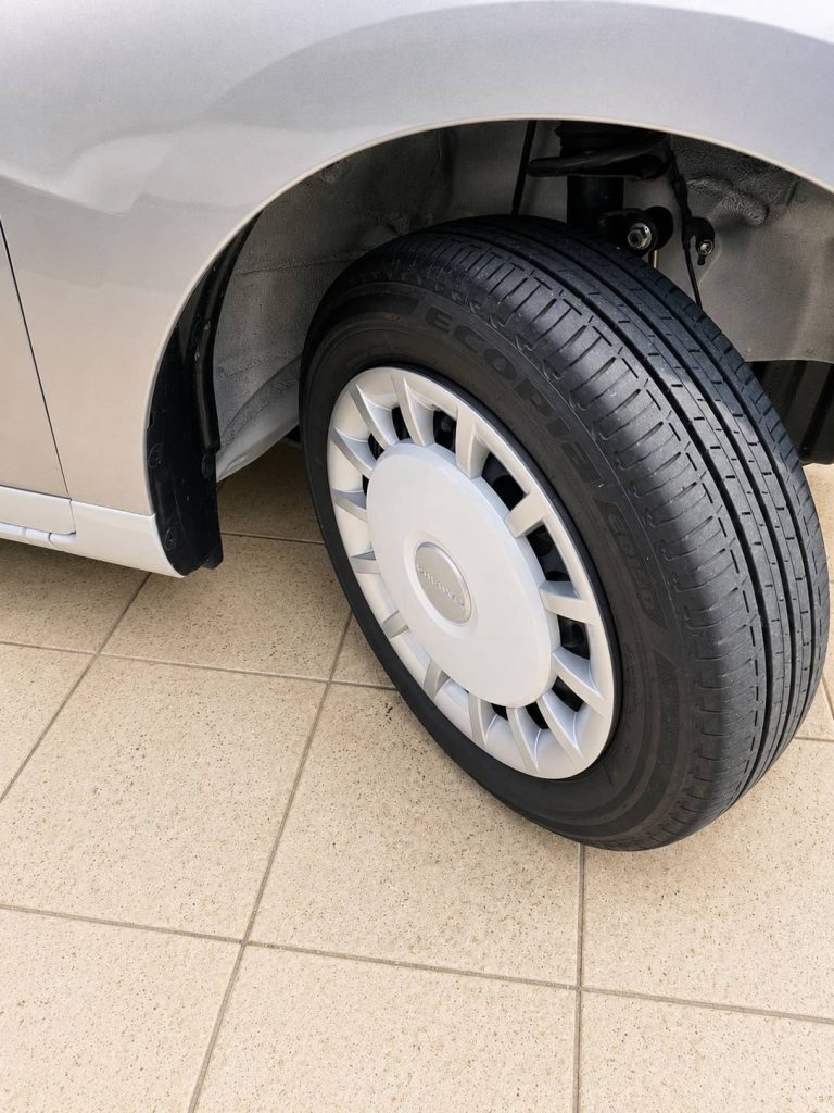 停車したままハンドルを切るのはNG🙅‍♀️❌